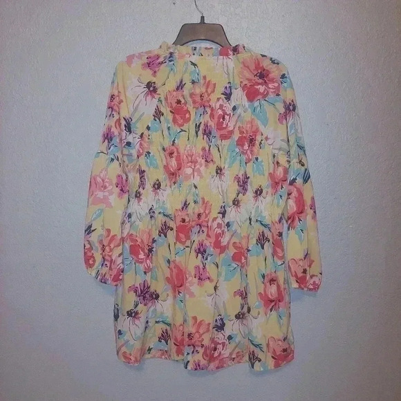 Intro. Heart Women 1X Plus Shirred Button Down Blouse EUC Yellow Coral Pink Blue - Picture 2 of 8